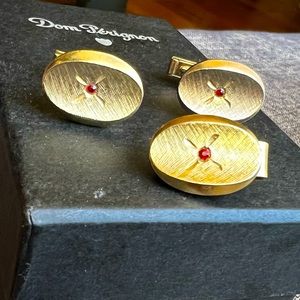 Vintage Pat Pend Men’s gold cufflinks and tie clip